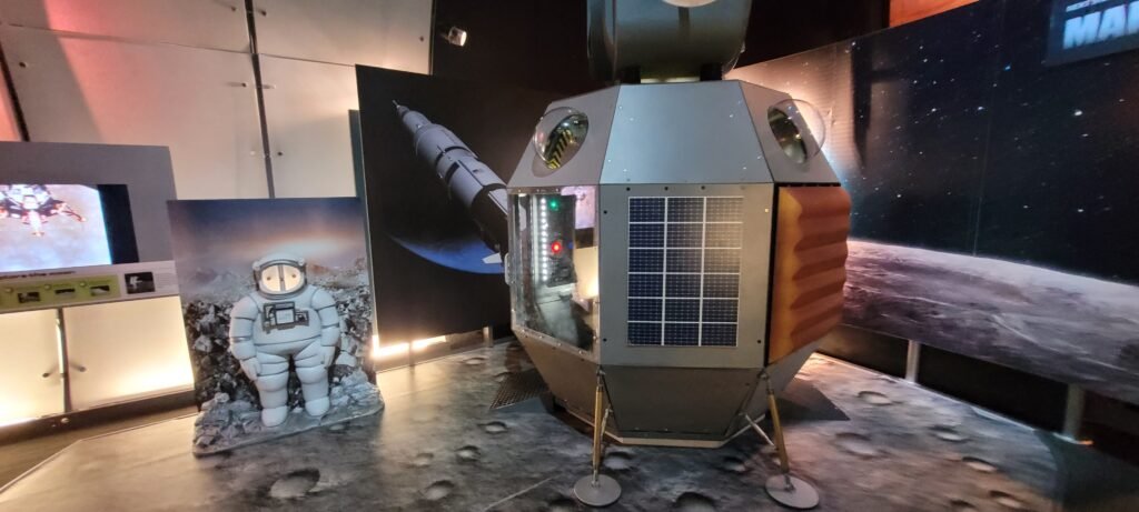 Space Explorer